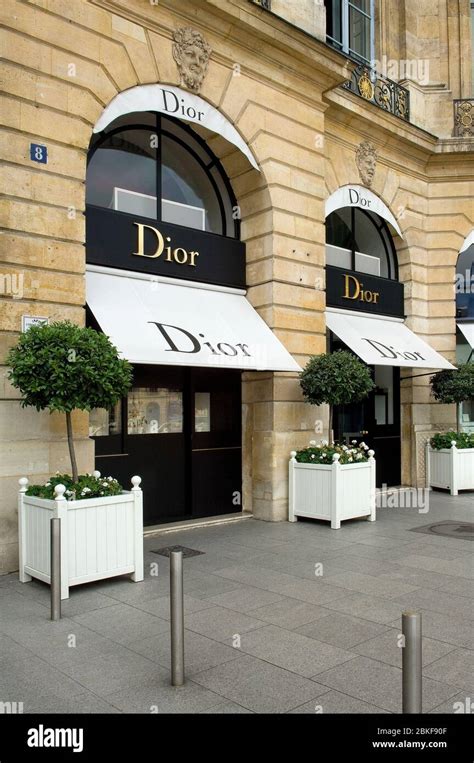 shop christian Dior online